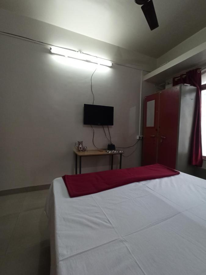 Malwade Motels Pune Bagian luar foto