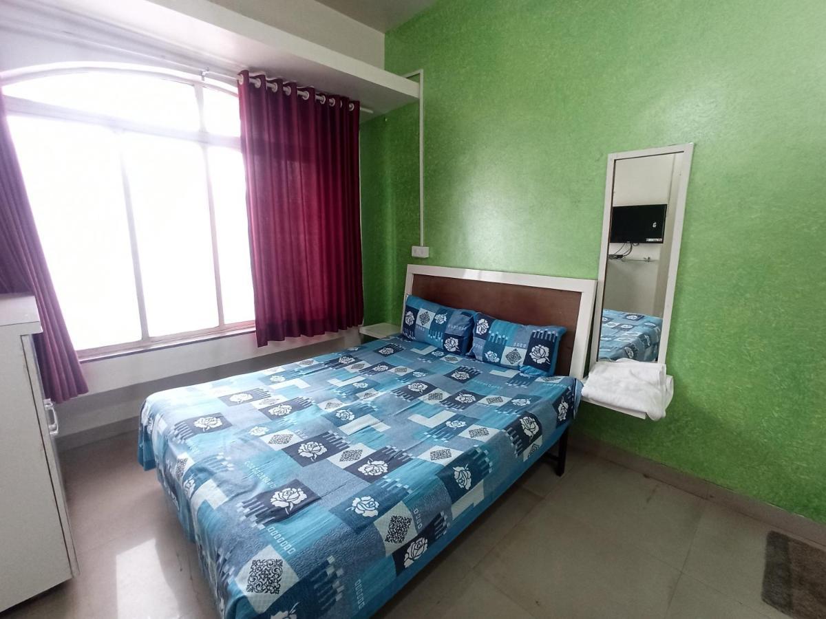 Malwade Motels Pune Bagian luar foto
