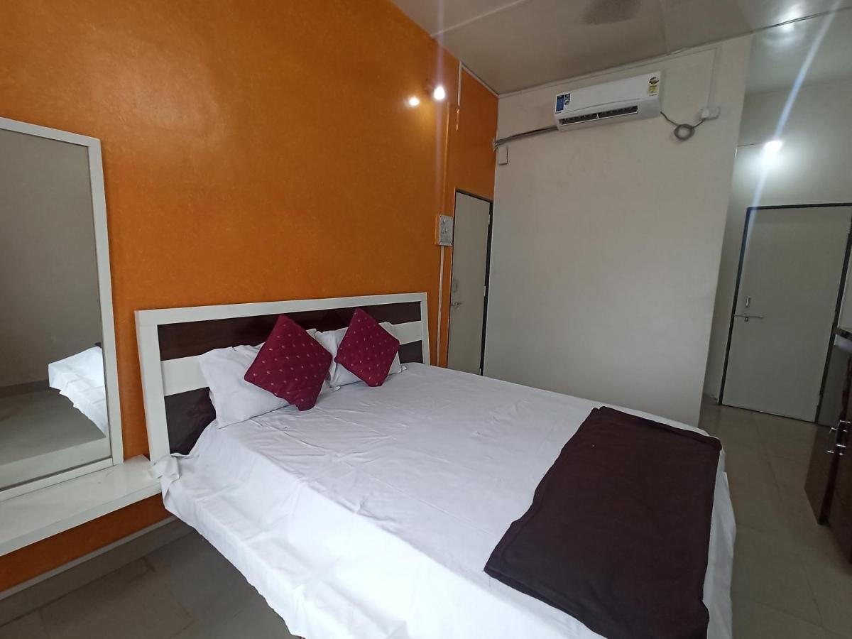 Malwade Motels Pune Bagian luar foto
